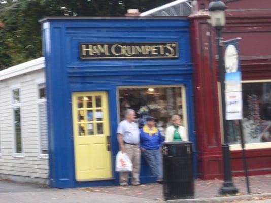 BEST STORE EVER!  (Sorry the pic is out of focus.)  I loved all the beautiful-smelling soaps and creams.