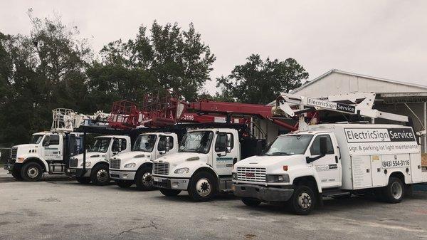 Our uniformed sign installation / service crews are trained and OSHA certified.