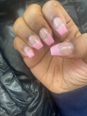 Pink French tips with filter outline