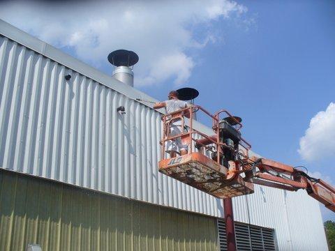 We are experienced in the use of high lift equipment, ladders and scaffolding.