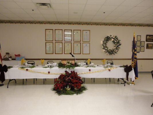 Reception head table.