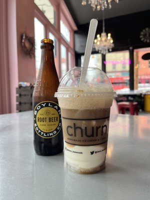 Root beer Ice Cream Floats