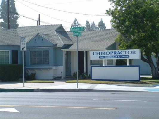 Burbank Blvd and Naomi St. just west of Buena Vista