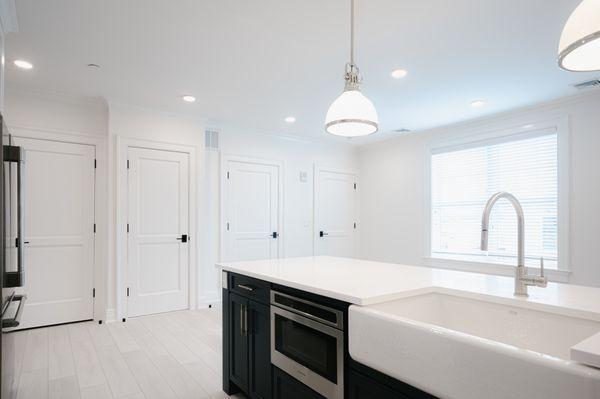 View from the kitchen, looking towards the living area. 

Apartment 201 at 71 New Street, Huntington NY.