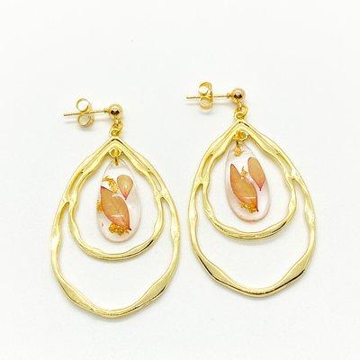 "Calypso" earrings made with wedding flowers