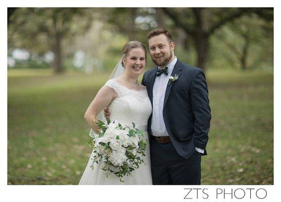 Des Moines Iowa Wedding Photographers ZTS Photo by Tanner & Sarah Urich http://www.ztsblog.com