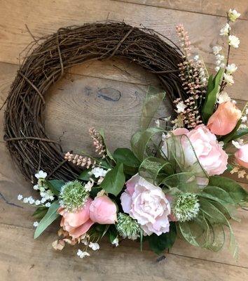 Wreaths & other nature-inspired home decor items