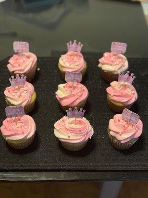 Pink/white cupcakes