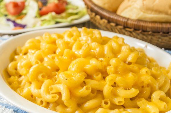 cheesy creamy mac made with extra sharp cheddar cheese and seasonings. no eggs