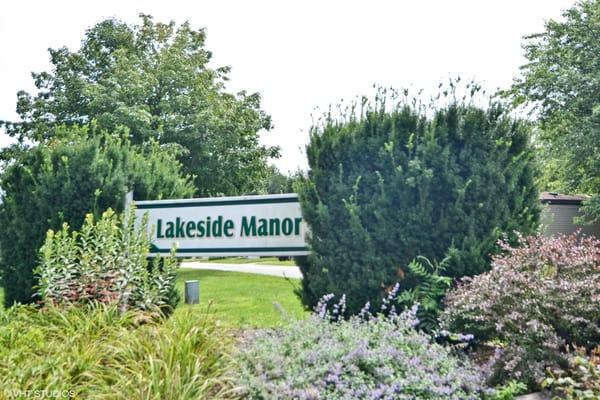 Welcome to our beautiful manufactured home community in Lakeside Manor!