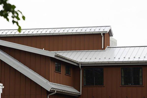 modern standing seam metal roof in Austin