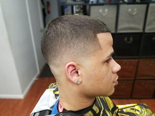 #3 to skin mid fade.