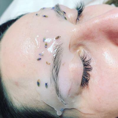 Hydrojelly mask after a brow wax to calm the skin and speed up the healing process.