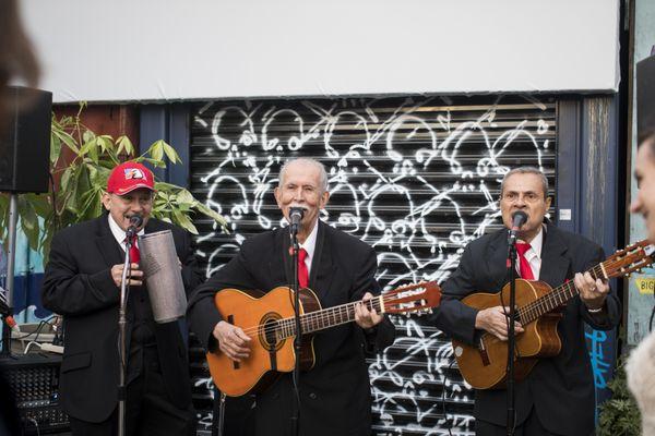 Trio Los Plantinos