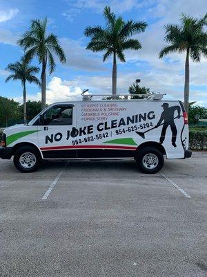 House cleaning condo cleaning, carpet cleaning, office cleaning,windows cleaning.