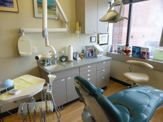 Dr. Matthew Zizmor's treatment room has a large window