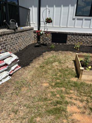 Mulch installation