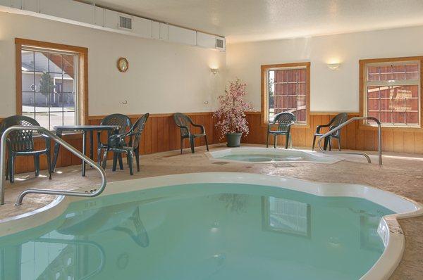 nice indoor pool and hot tub