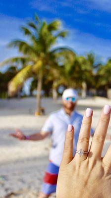 Perfectly spray tanned hands and you can't even tell! We take pride in the details!