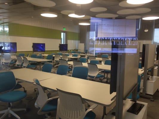 Bloch executive hall classroom