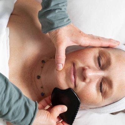 Facial Gua Sha