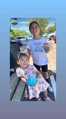 Two girls shaved ice eat