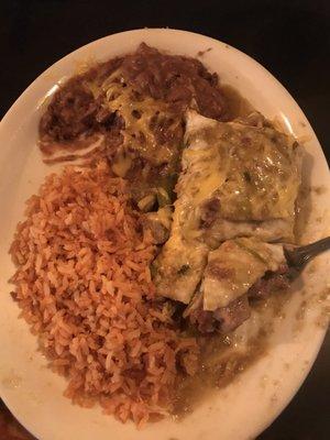 Chile verde wet burrito