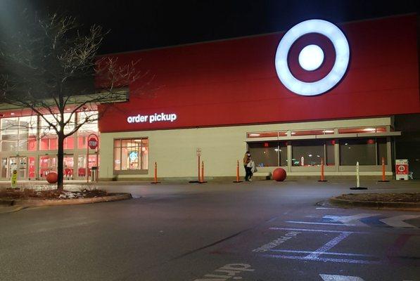 The Target @ Boughton & Weber, in Bolingbrook. Drive-up order pickup is a nice feature