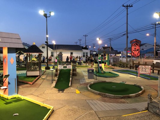 Flamingo mini golf at dusk