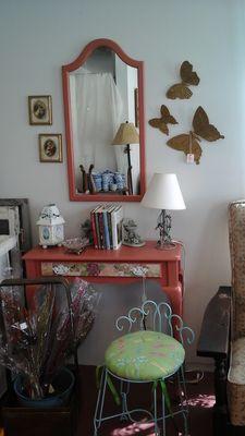 Dragonfly Creek Antiques