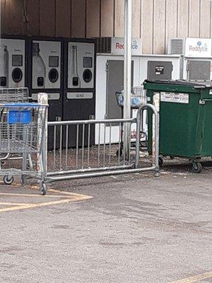 Filthy bottle return at Ray's in Oakridge