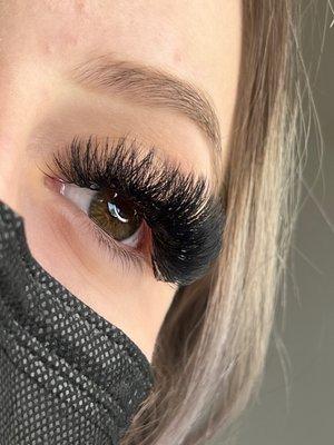 Mega volume lashes