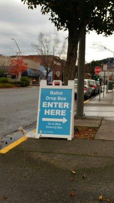 Well marked entry signage.