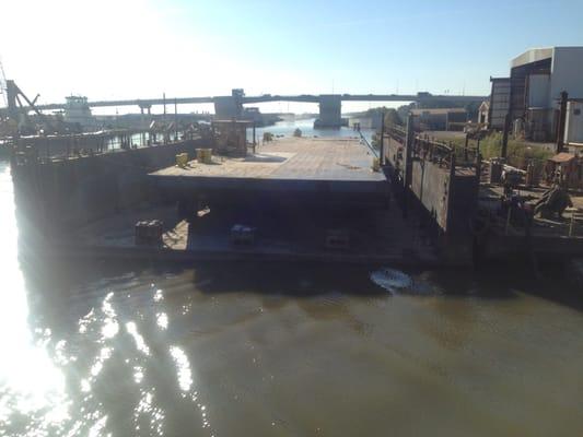 Pneumatic dry dock