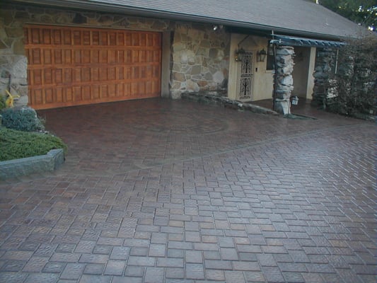 Our award winning paver driveway installation.