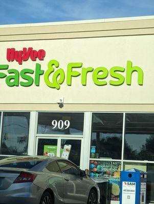 HyVee Fast and Fresh, 180th and Pacific, Omaha NE