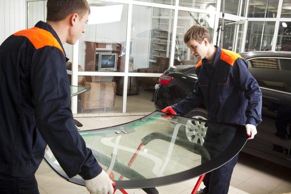 Emergency Auto Service - Windshield Auto Glass Repair