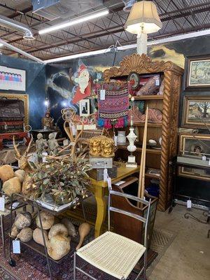 Dirty Jane's Antiques