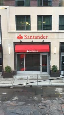 Santander Bank of Fenway -- 123 Brookline Avenue, Fenway          Storefront