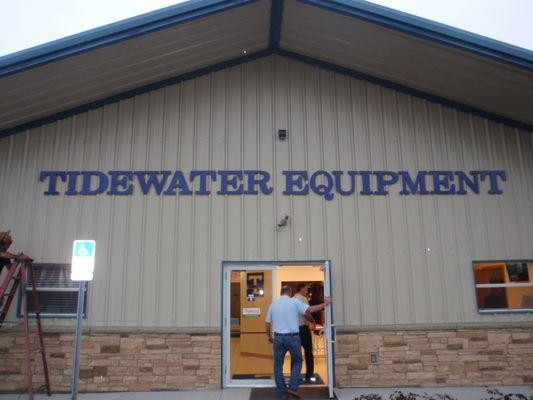 Tidewater Equipment Non-illuminated letters - Maxville, FL