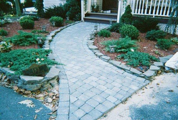 Interlocking paver walkway