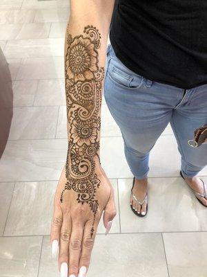 Henna tattoo