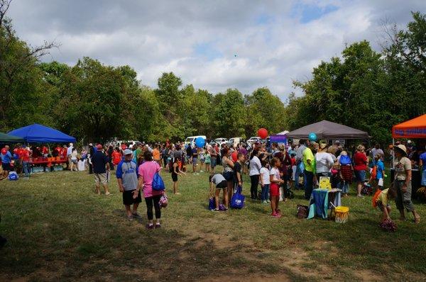 2016, cloudy day, but plenty of people and vendors