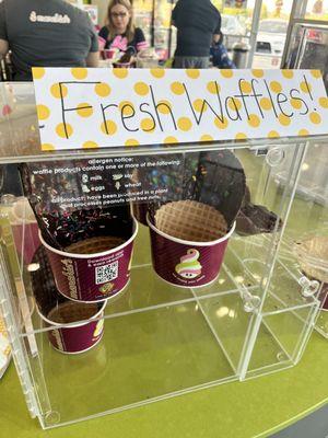 Waffle chocolate bowls