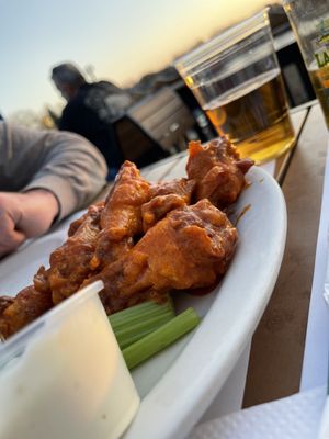 Almost famous wings