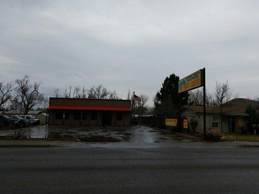 Twin Peak's Liquors