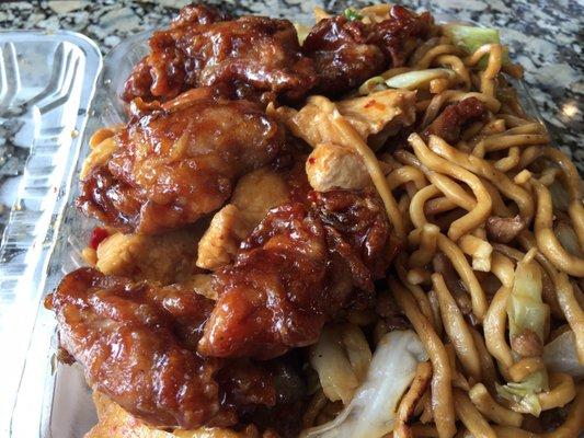 Thick Noodle Chow Mein and Garlic Chicken