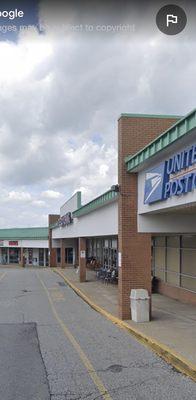 Post Office in Strip Mall in Alexandria, KY