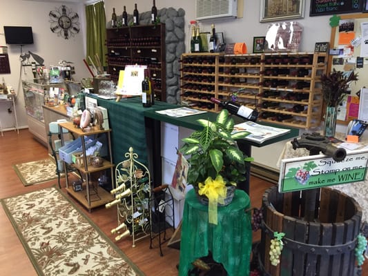 A definite great place to visit - great wine; gifts; tastings; cheese and home decor! Nice people. Fair prices. Cool stuff.