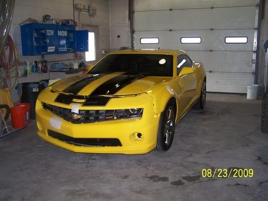 We added custom stripes to this 2010 Camaro